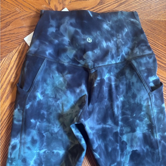 Lululemon Athletica Dark Blue Patterned Leggings - Picture 3 of 4